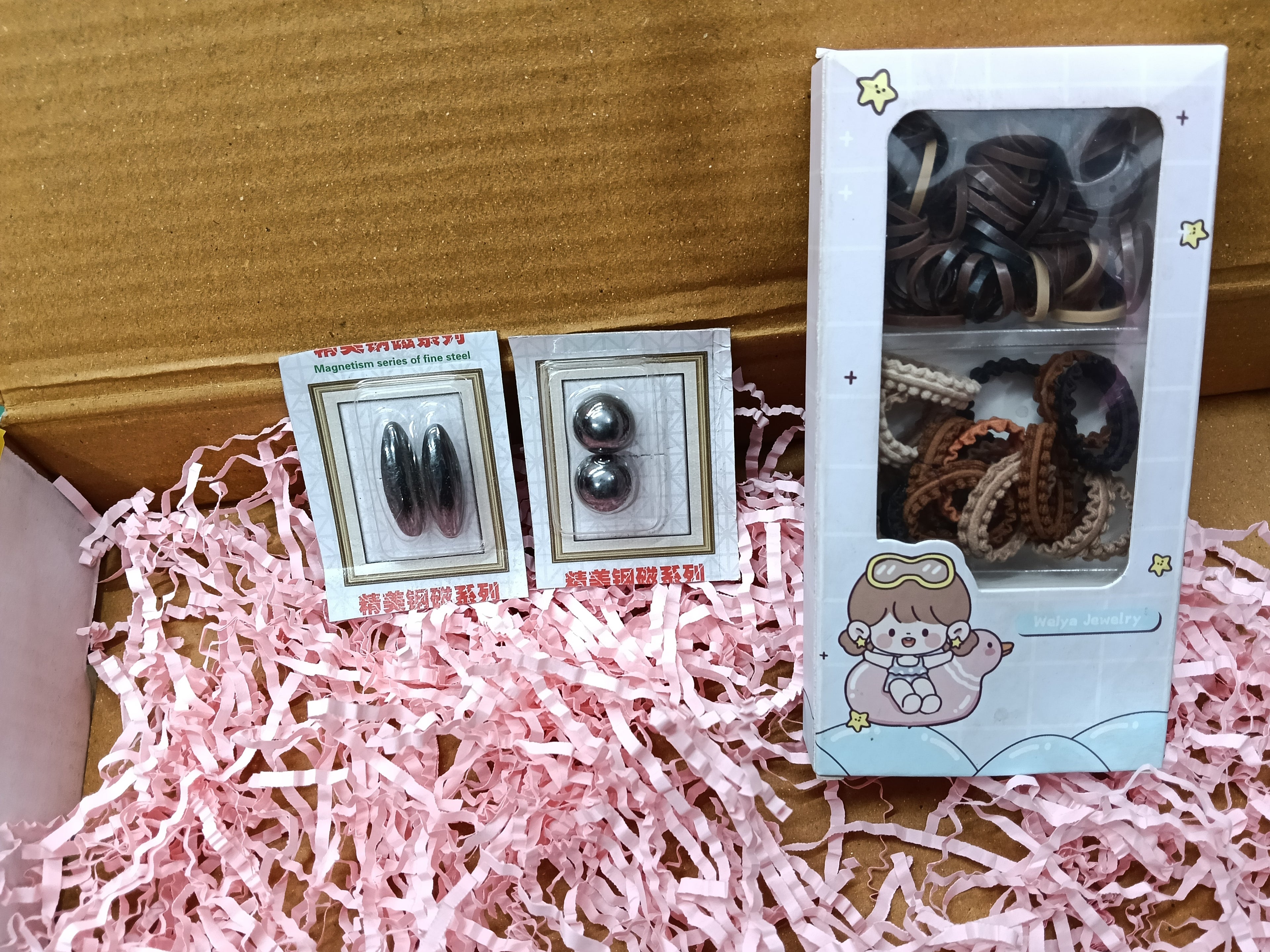 Art & Adorn Play Box